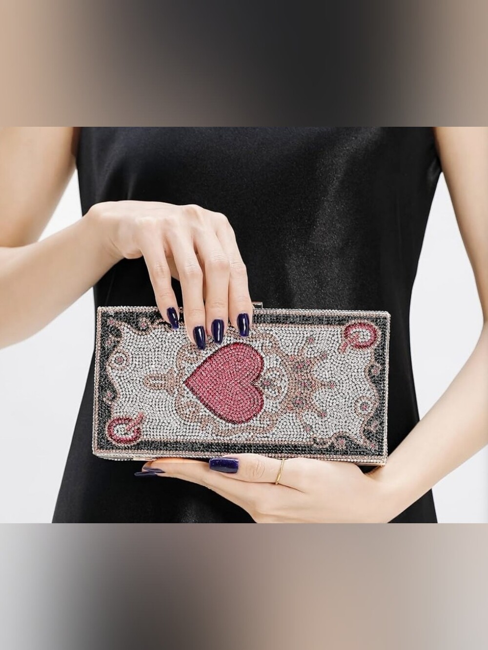 Crystal Heart Embellished Clutch Bag - Pink